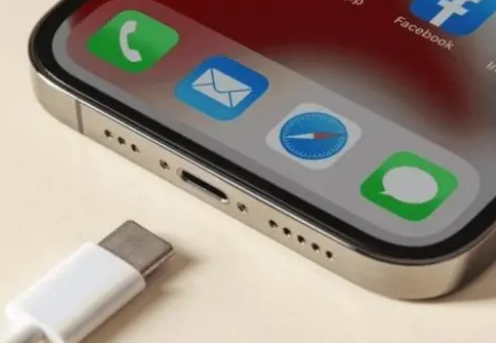 麻章苹果15维修分享iPhone15改USB-C接口后能和安卓用户互借充电器吗 